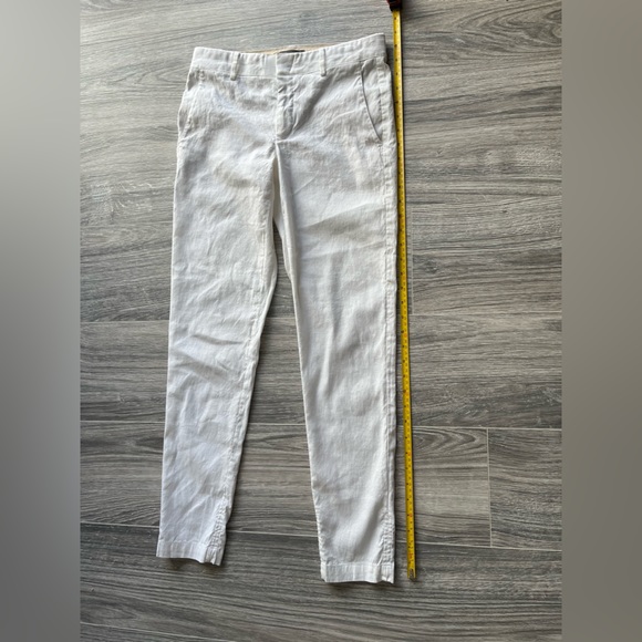 Like new, Vince 58% linen white wants, flattering fit! No rips/stains - Picture 6 of 12